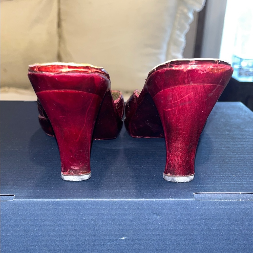 Salpy Burgundy Croc-Embossed Pointed Mule Heels, Size 6 - Picture 3 of 5